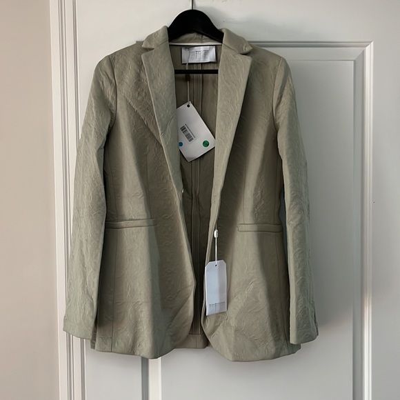 Brand new Harris Wharf textured blazer. Size 44 = size US 8. Light mint. - Picture 6 of 10